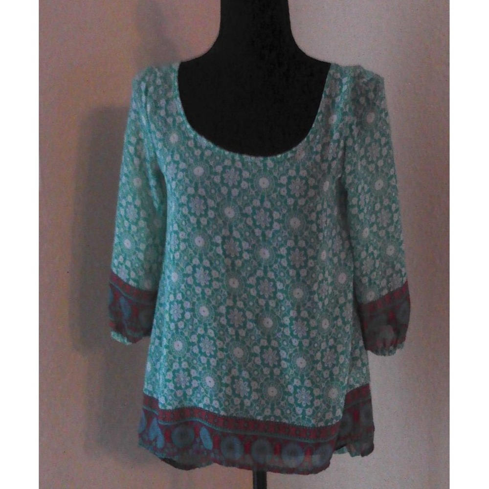 MOON COLLECTIONS WOMENS SIZE SMALL SHEER GREEN GEOMETRIC PRINT BLOUSE
